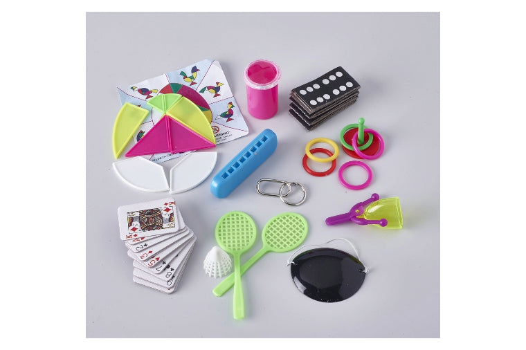 Robin Reed - Festive Foliage Crackers - Box of 8