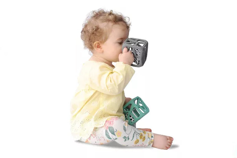 Munch Mitt Chew Cube - Grey