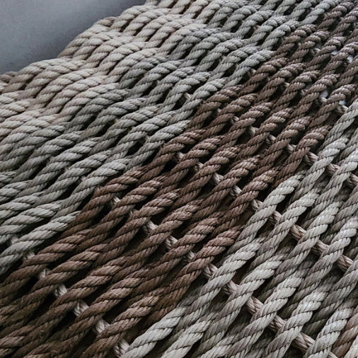 Little Salty Rope 5-Stripe Lobster Rope Mat — Light Tan, Cream & Brown